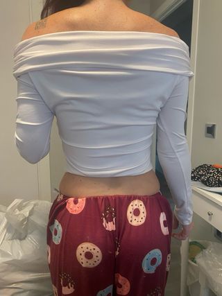 Crop top blanco escote barco efecto licra