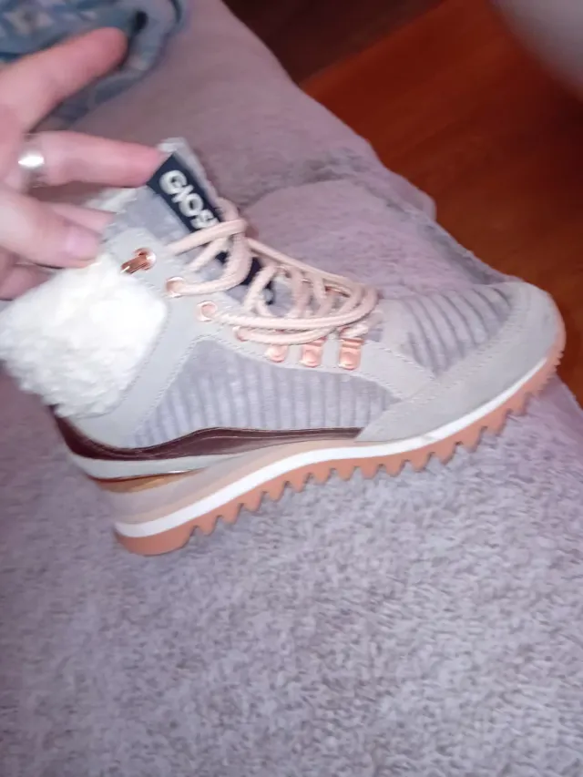 Botas Gios Piel Beige y Dorado