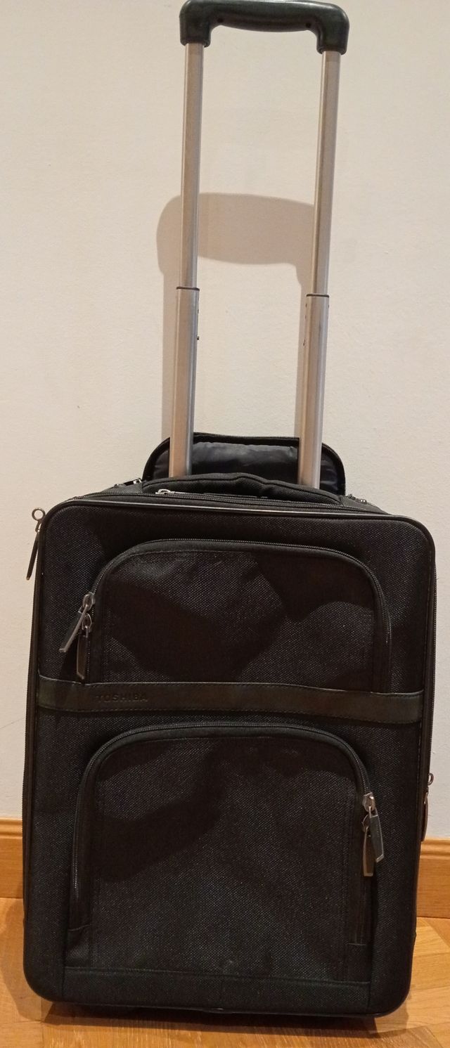Maleta trolley Toshiba negra