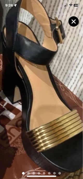 Zapatos de fiesta negros y dorados talla 40