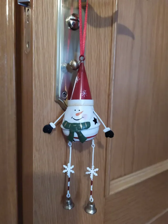Figurita Muñeco Nieve Colgante Campanas