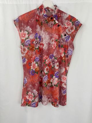 Top estilo asiático floral