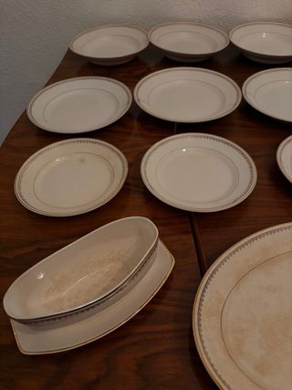 Vajilla Completa 51 Piezas | La Asturiana (Gijón)