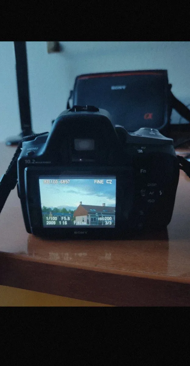 Fotocamera reflex Sony Alpha 330 + Accessori