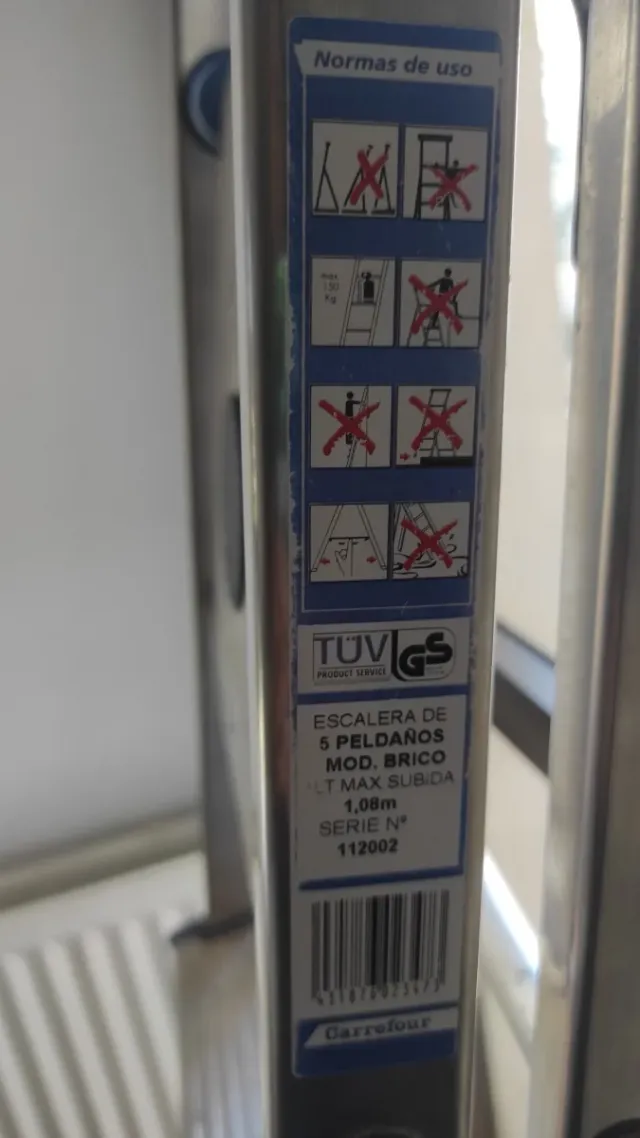 Escalera aluminio 5 peldaños