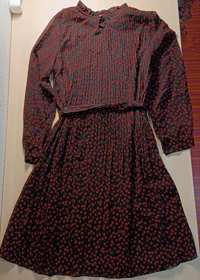 Vestido negro mulaya con lunares