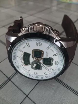 Reloj Eve MonCrois Marrón y Plateado