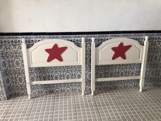 Cabeceros de cama infantiles con estrellas