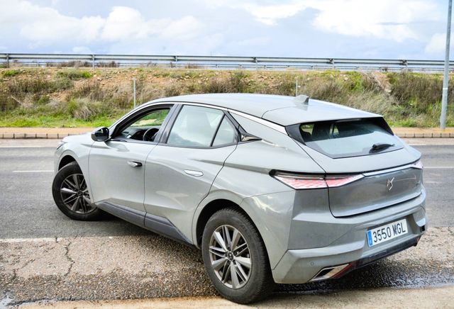 DS DS 4 BlueHDi 130 auto Bastille