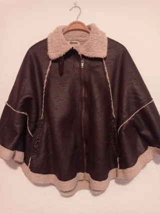 Capa Stradivarius Talla Única Marrón/Beige