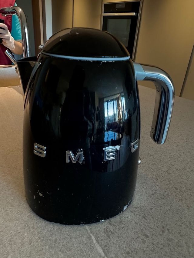 Teiera Smeg Nera