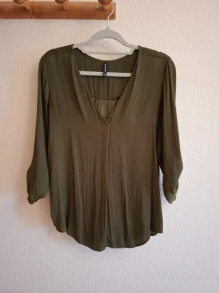 Blusa verde caza de señora