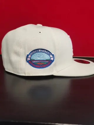 Gorra New Era 59FIFTY LA Beige Rosa Talla 7.1/2