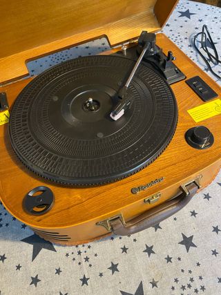 Giradischi portatile retro Roadstar in legno