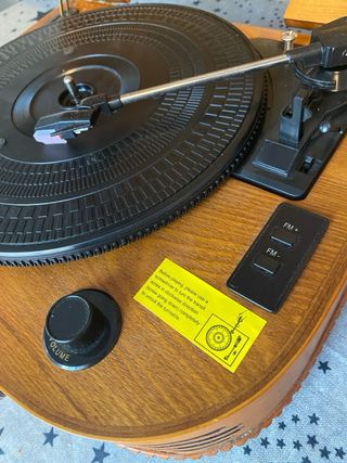 Giradischi portatile retro Roadstar in legno