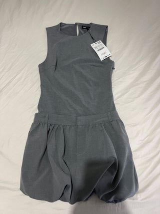 Vestido Zara gris
