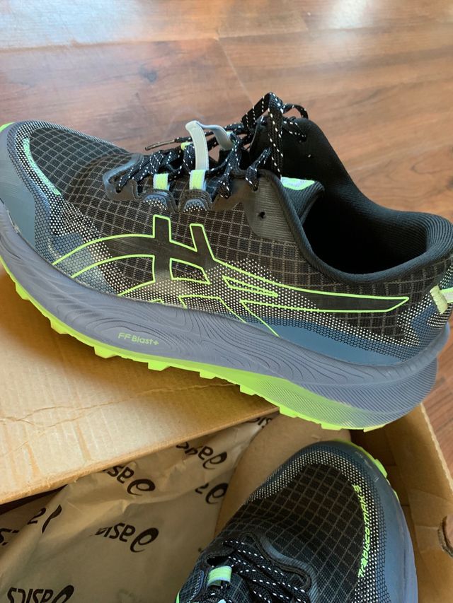 Asics Trabuco Max 3 Nuevas Talla 45 NUEVAS