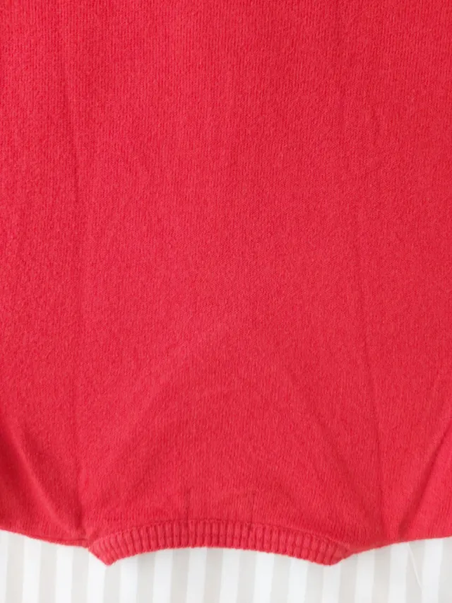 Jersey rojo cuello pico Neck and Neck