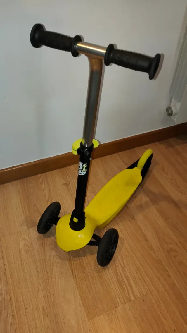 Patinete infantil 3 ruedas amarillo