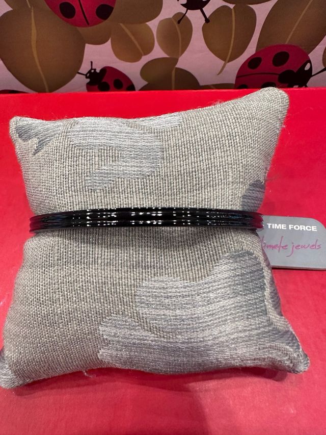 Pulsera rígida Time Force negra y plateada