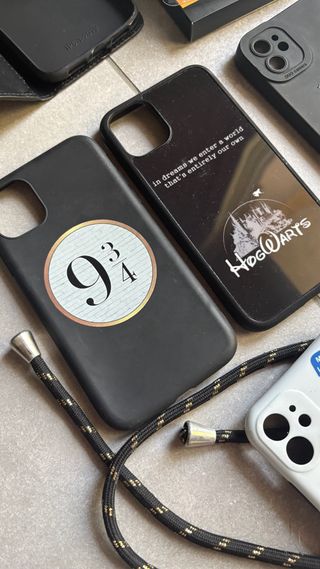 Accessori iPhone 11: Cover, Caricatore, Auricolari