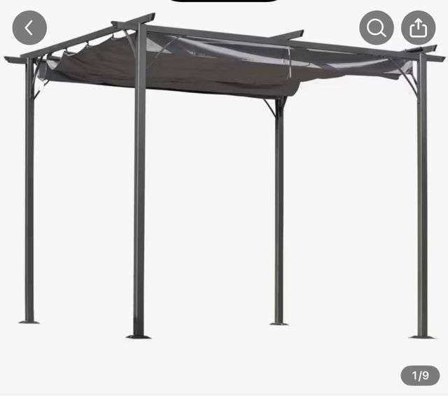 Toldo gris de tela y metal