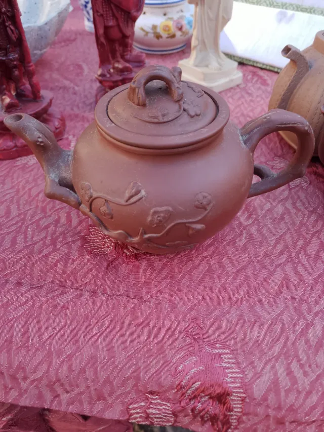 Teiera cinese in terracotta