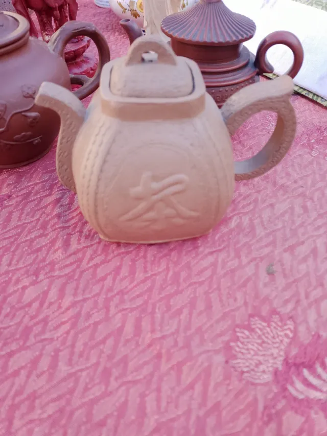 Teiera cinese in terracotta