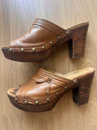 2 Pares de ZAPATOS de MUJER