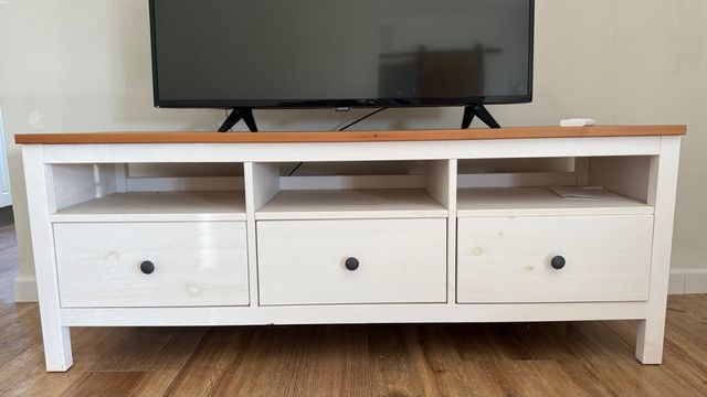 Mueble TV madera blanco y marrón