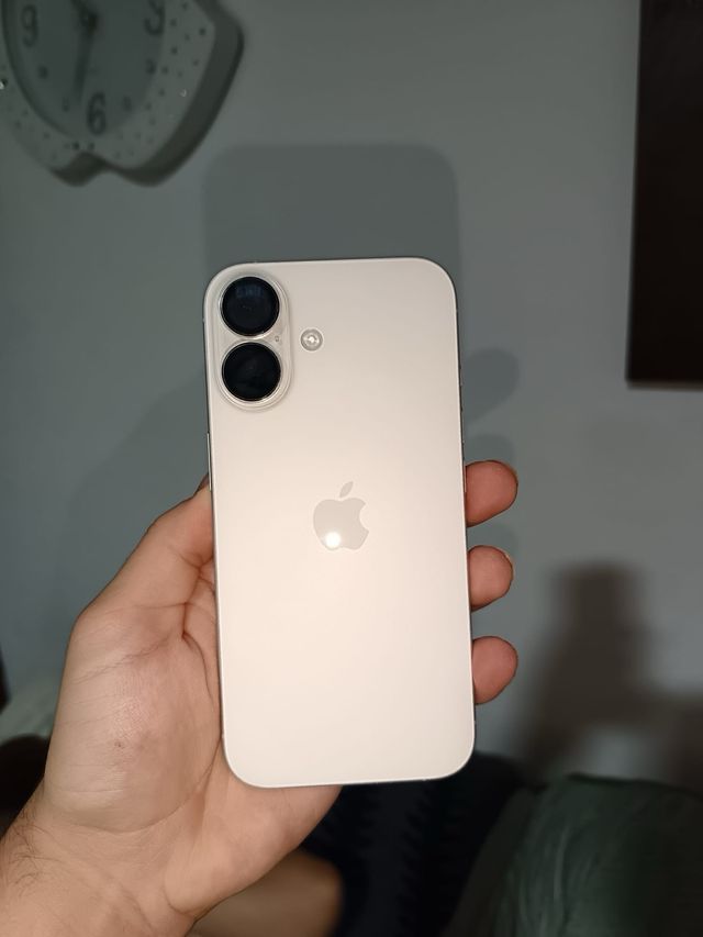 iPhone 16 128 GB Bianco