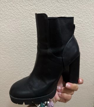 Botín Tacón Grueso Zara Negro