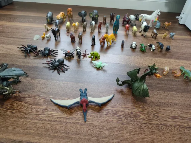 Figuras de animales variados