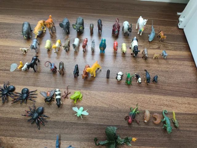 Figuras de animales variados