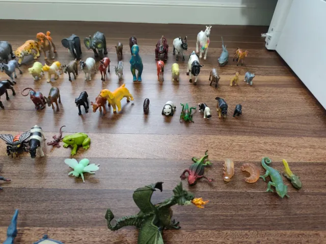 Figuras de animales variados