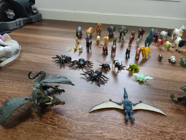 Figuras de animales variados