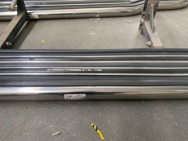 Estriberas laterales toyota hdj80