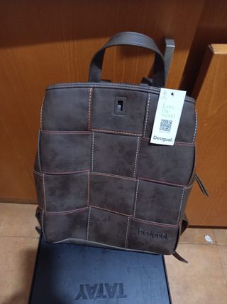 Mochila efecto piel Desigual