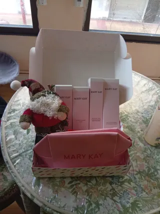 Liquidación Cajas Regalo Navidad Mary Kay al 50%