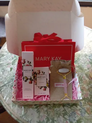 Liquidación Cajas Regalo Navidad Mary Kay al 50%