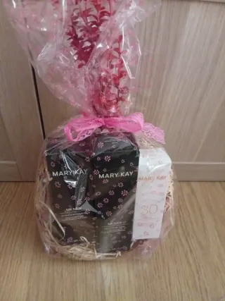 Liquidación Cajas Regalo Navidad Mary Kay al 50%
