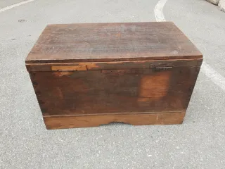 Cassapanca antica baule indonesiano in legno