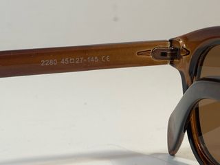 Occhiali da sole marroni