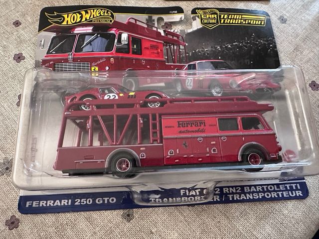 Hot Wheels Ferrari SF90 Stradale y F40
