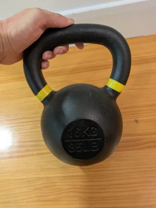 Kettlebell 16 kg (35 lb)