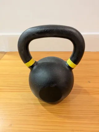 Kettlebell 16 kg (35 lb)