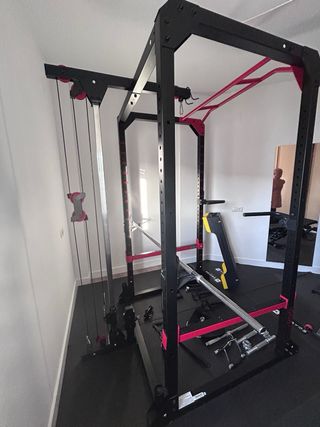 Attrezzatura per palestra con accessori