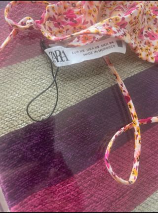 Vestido Zara flores abertura pierna