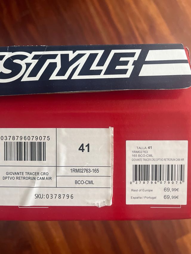 Zapatillas Fila Blancas y Marrones Talla 41