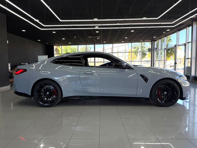 BMW M4 COMPETITION 2021